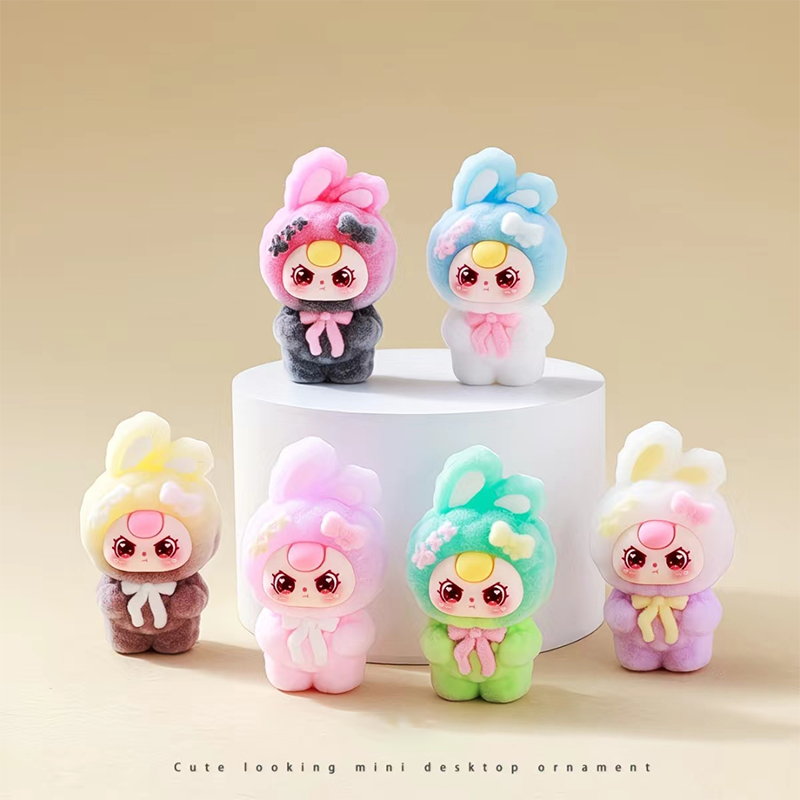 Hot Genuine Mini Figures Deskt - Car Accessories Girl avis et prix